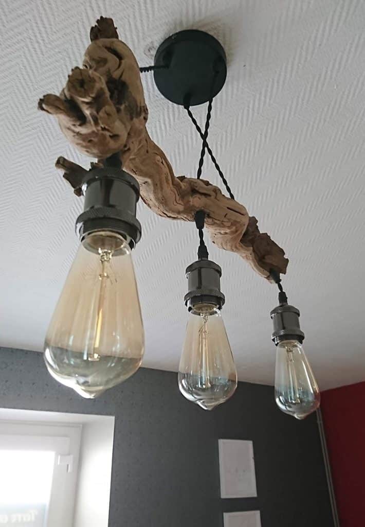 transformation d'un cep de vigne en luminaire